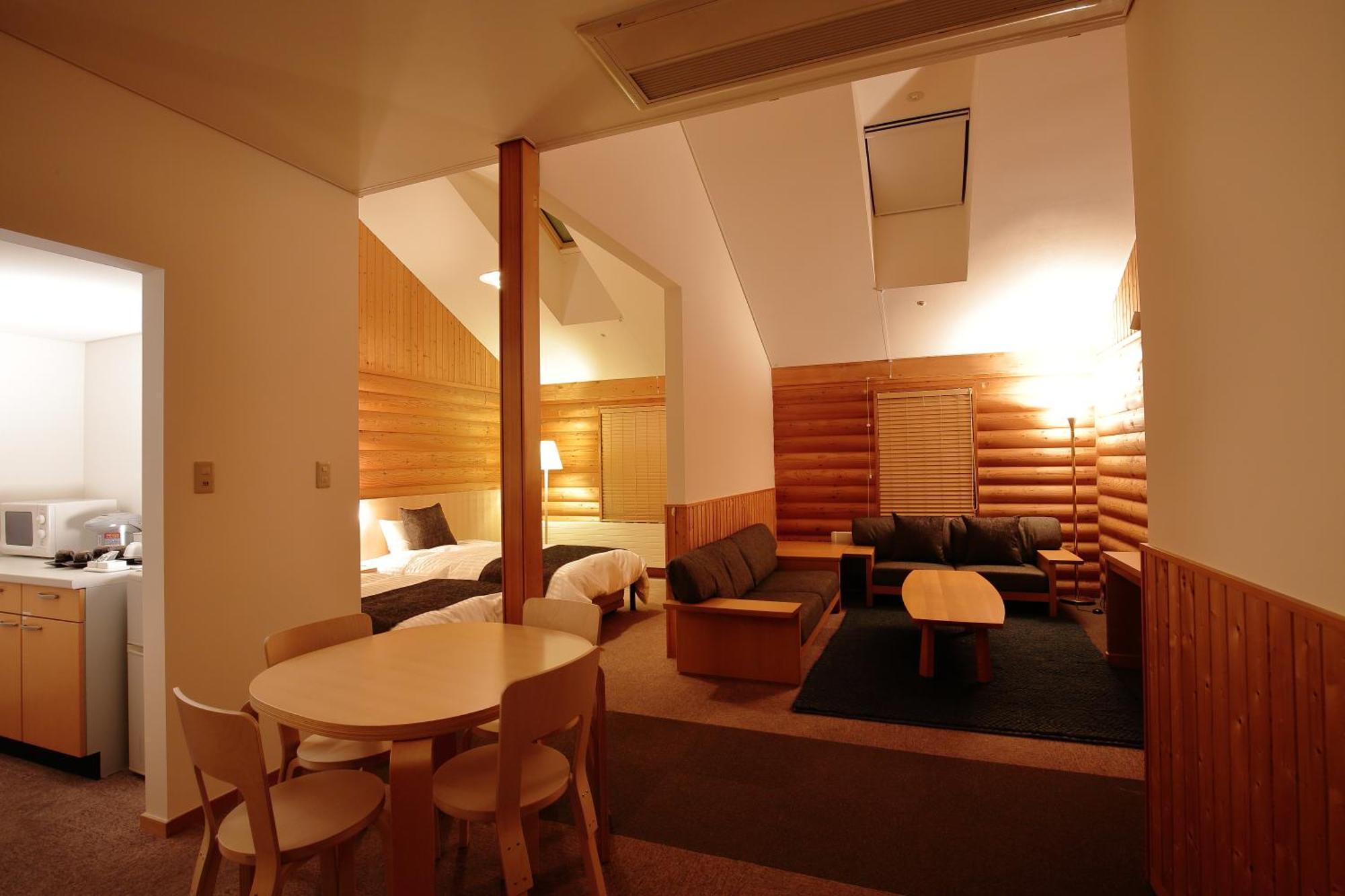 Log Hotel The Maple Lodge Iwamizawa Exterior photo